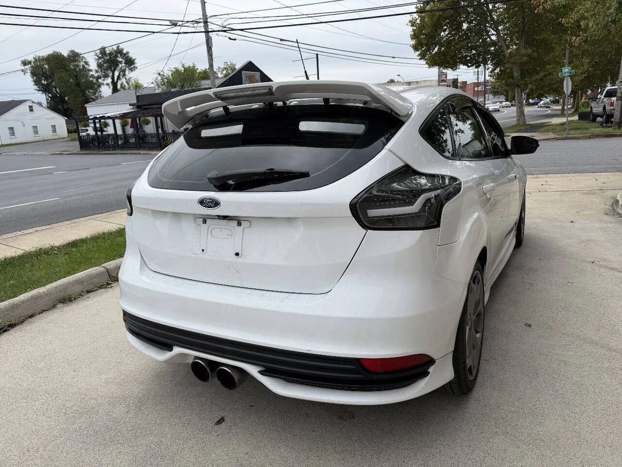 Used 2018 Ford Focus ST w/ Equipment Group 401A FWD image 6