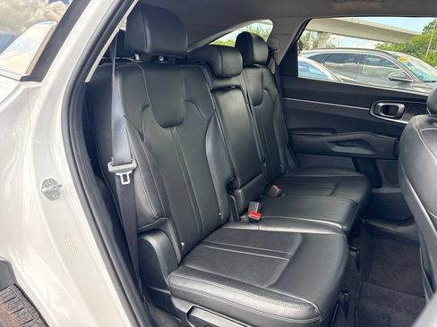 Used 2024 Kia Sorento S AWD/4WD image 14