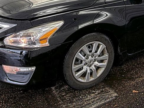 Used 2013 Nissan Altima 2.5 S FWD image 7