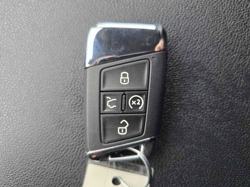 Used 2020 Volkswagen Atlas SE w/ Towing Package image 22