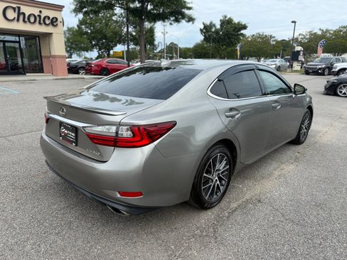 Used 2016 Lexus ES 350 w/ Navigation System Package FWD image 8