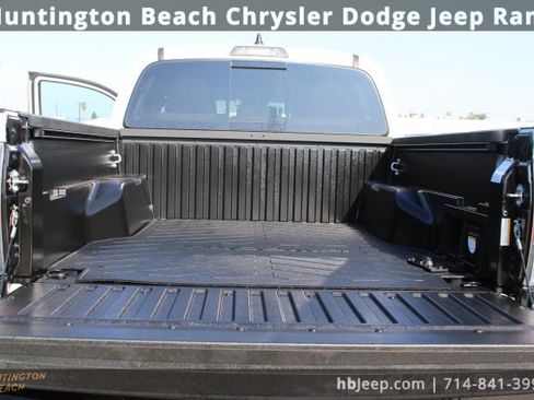 Used 2022 Toyota Tacoma TRD Sport image 37