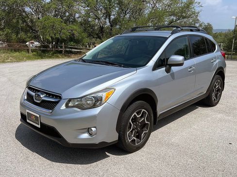 Used 2013 Subaru Crosstrek 2.0i Limited AWD/4WD image 9