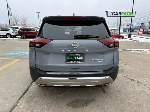 Used 2022 Nissan Rogue Platinum w/ Head-Up Display Package image 11