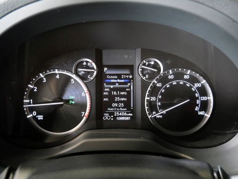 Certified 2023 Lexus GX 460 Luxury image 16