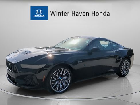 Used 2025 Ford Mustang GT Premium image 14