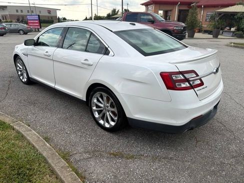 Used 2015 Ford Taurus Limited w/ Equipment Group 301A FWD image 5