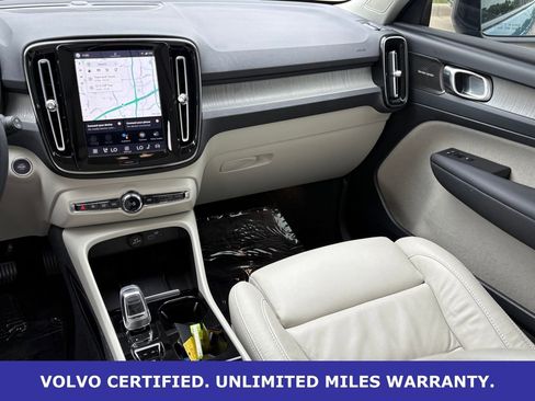 Certified 2023 Volvo XC40 B5 Ultimate w/ Protection Package Premier AWD/4WD image 15