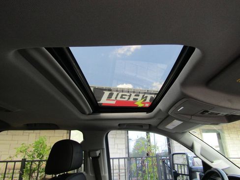 Used 2018 GMC Sierra 2500 Denali w/ Suspension Package, Off-Road image 9