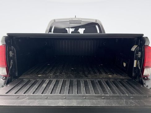 Used 2019 Toyota Tacoma TRD Sport AWD/4WD image 22