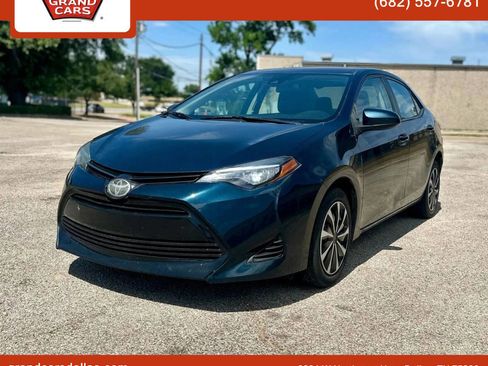 Used 2019 Toyota Corolla LE image 3