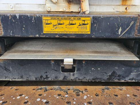 Used 2017 Ford E-350 and Econoline 350 Super Duty w/ Power Windows & Locks Group image 4