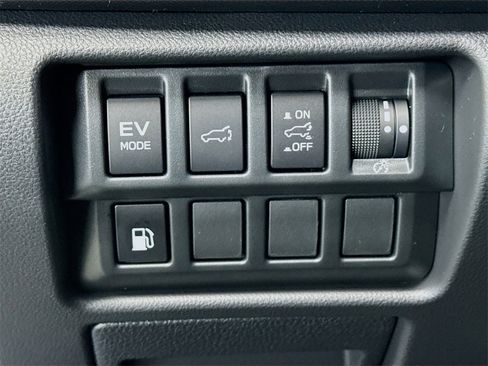New 2025 Subaru Forester Touring image 6