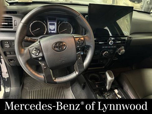 Used 2024 Toyota 4Runner TRD Off-Road Premium w/ Off Road Premium Plus Package AWD/4WD image 5