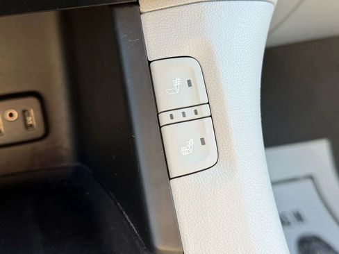 Used 2019 GMC Acadia SLT image 42