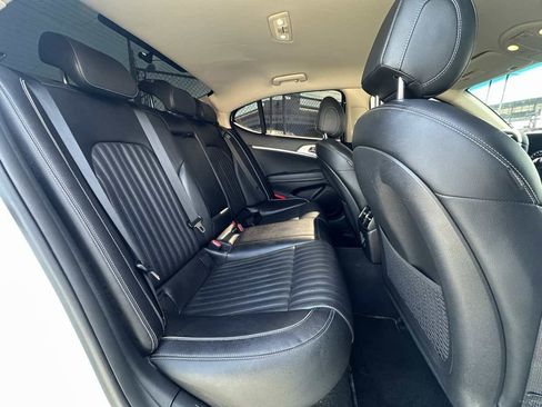 Used 2022 Genesis G70 3.3T image 34