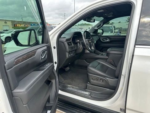Used 2023 Chevrolet Tahoe LT w/ LT Signature Package AWD/4WD image 11