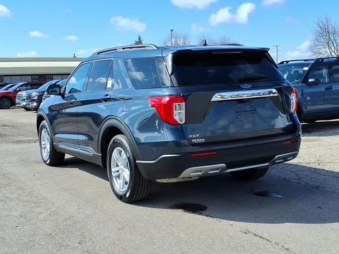 Used 2024 Ford Explorer XLT w/ Equipment Group 202A image 3