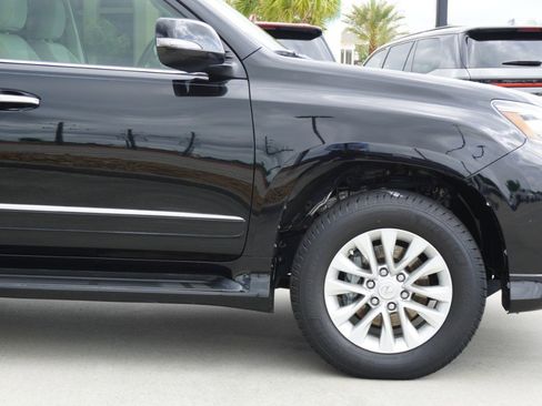 Used 2015 Lexus GX 460 w/ Premium Package image 10