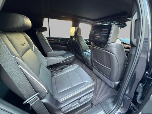Certified 2024 Cadillac Escalade Premium Luxury AWD/4WD image 16