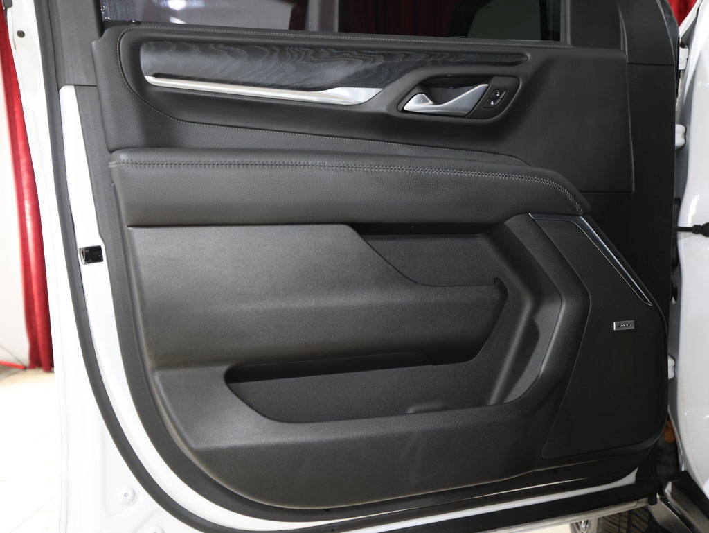 Used 2022 GMC Yukon XL Denali AWD/4WD image 11