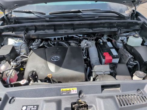 Certified 2020 Toyota Highlander Platinum AWD/4WD image 31