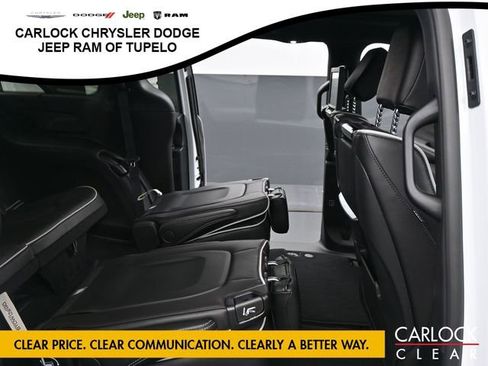 New 2026 Chrysler Pacifica Limited image 35
