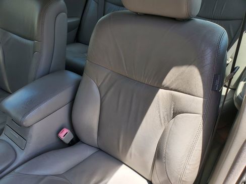 Used 2004 Lexus ES 330 FWD image 18