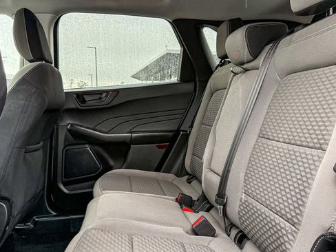 Used 2022 Ford Escape SE w/ SE Sport Appearance Package FWD image 17