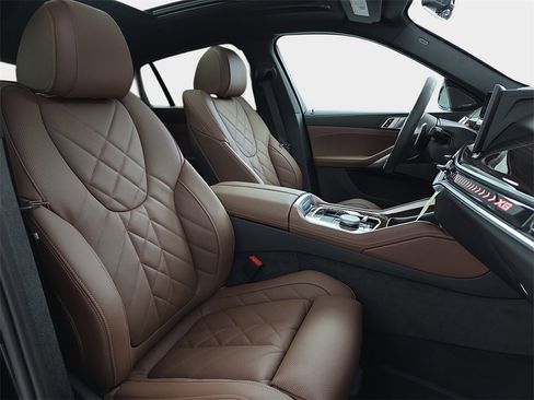 New 2026 BMW X6 xDrive40i image 10