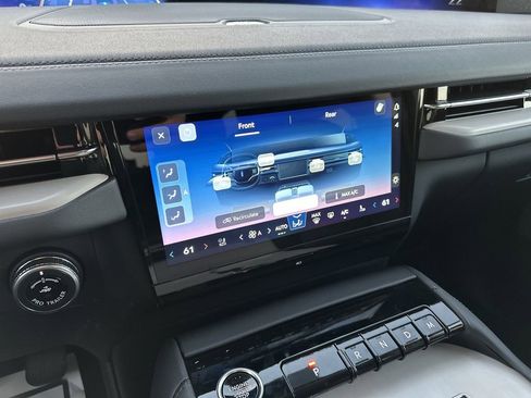 New 2025 Lincoln Navigator Reserve image 19