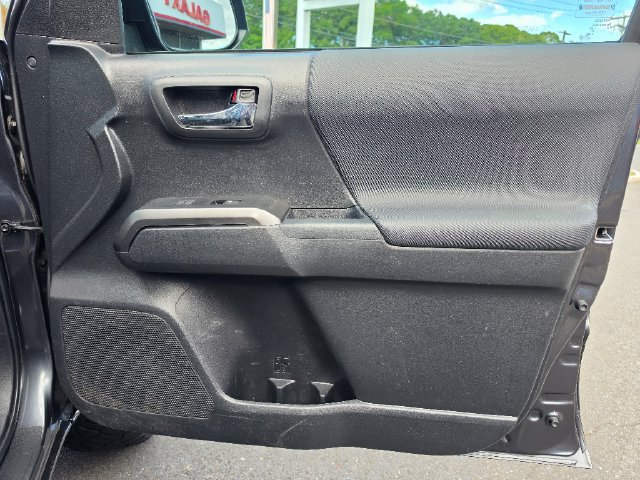 Used 2023 Toyota Tacoma TRD Sport AWD/4WD image 10