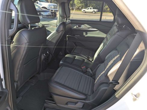 Used 2025 Ford Explorer ST-Line w/ Premium Package AWD/4WD image 15
