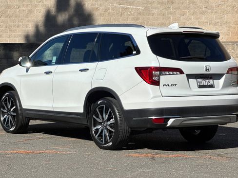 Used 2021 Honda Pilot Touring image 5