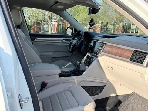 Used 2018 Volkswagen Atlas SEL Premium image 6