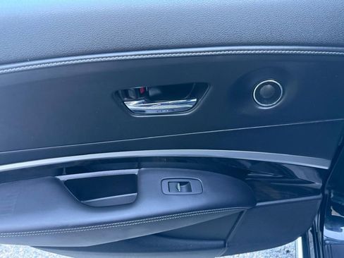 Used 2018 Acura RLX w/ Technology Package image 16