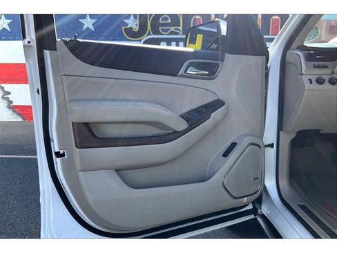 Used 2019 GMC Yukon XL Denali w/ Denali Ultimate Package image 19