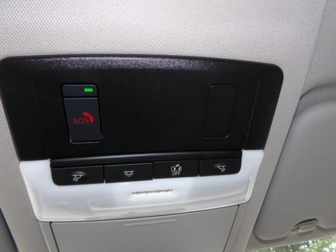 New 2025 Nissan Rogue SV image 25