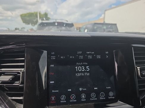 Used 2023 Dodge Durango GT RWD image 16
