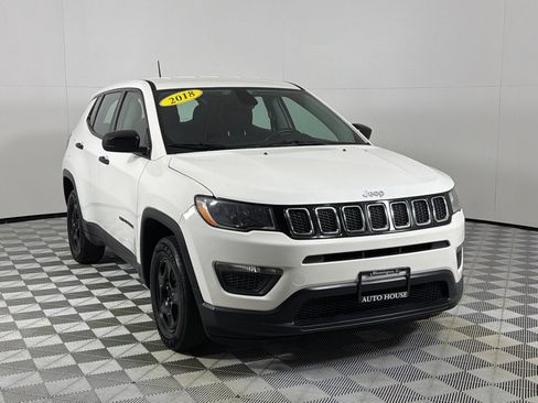 Used 2018 Jeep Compass Sport FWD image 3