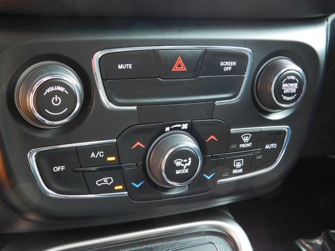 Used 2019 Jeep Compass Latitude w/ Popular Equipment Group AWD/4WD image 23