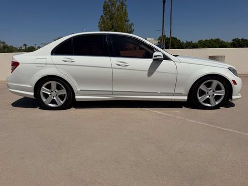 Used 2011 Mercedes-Benz C 300 Sedan image 20