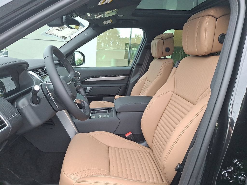 New 2026 Land Rover Discovery Limited Edition AWD/4WD image 9