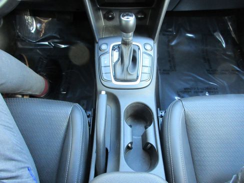 Used 2019 Hyundai Kona Limited AWD/4WD image 44