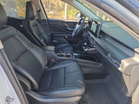 Used 2025 Lincoln Corsair AWD w/ Equipment Group 101A image 15
