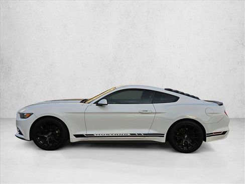 Used 2015 Ford Mustang Coupe RWD image 8