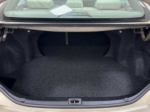 Used 2011 Toyota Camry LE image 25