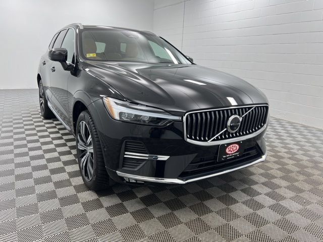 Used 2023 Volvo XC60 B5 Ultimate w/ Climate Package AWD/4WD image 1