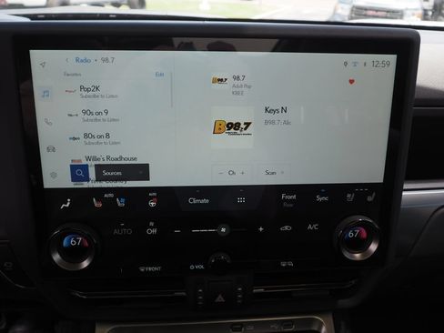 Used 2025 Lexus GX 550 w/ Accessory Package (31) AWD/4WD image 29