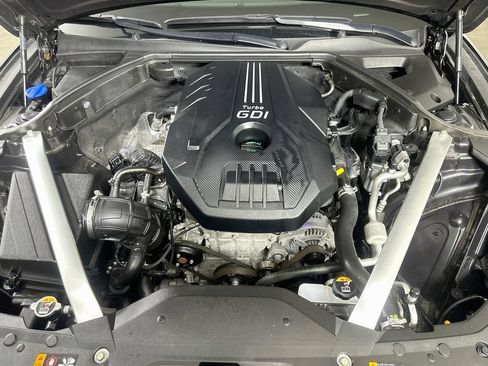 Used 2023 Genesis G70 2.0T w/ Sport Prestige Package AWD/4WD image 9